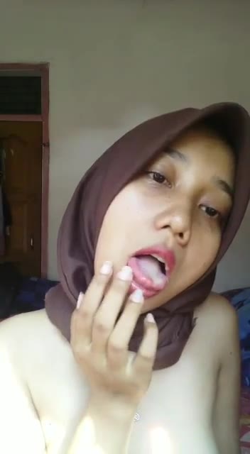 7Kiki Hijab 7